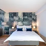 Seven Wishes Boutique By Dwellfort Prague