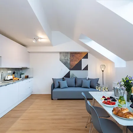 Seven Wishes Boutique By Dwellfort Praha