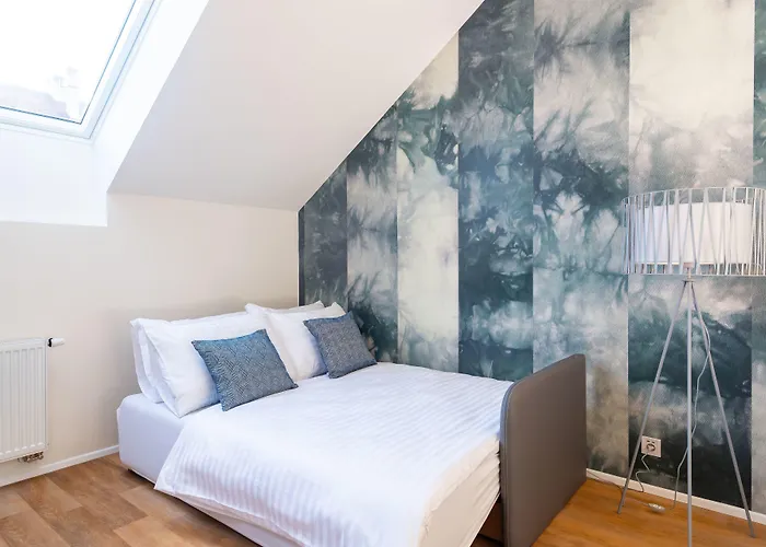 Seven Wishes Boutique By Dwellfort Apartahotel Praga